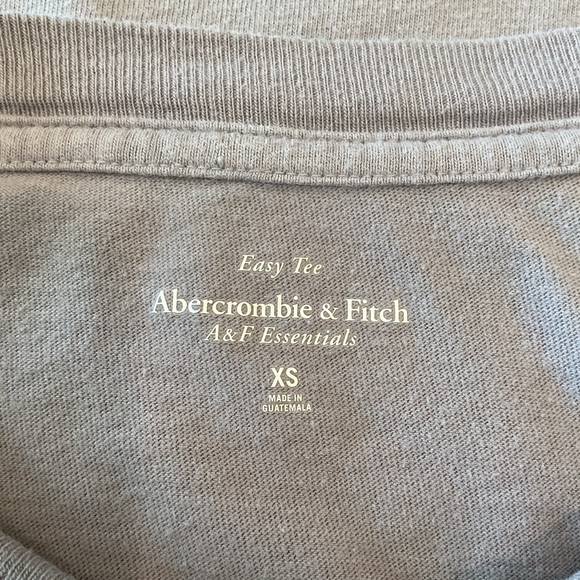 Abercrombie & Fitch Heather Gray Short Sleeve Tee - Picture 3 of 5